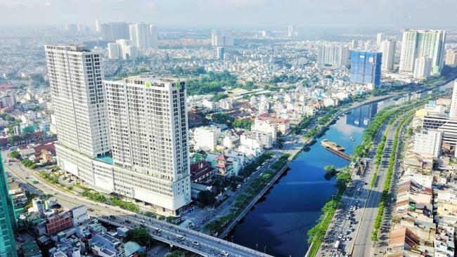 river gate goc nhin tu xa 1 crop 2